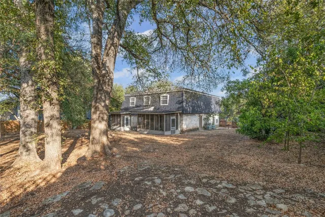 $1,500 | 2800 Westhill Drive, Unit 102, Austin, TX 78704