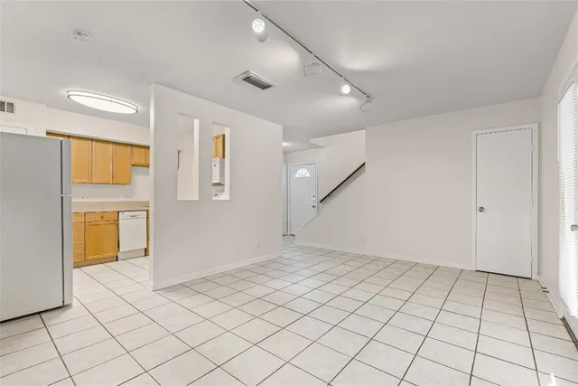 $1,500 | 2800 Westhill Drive, Unit 102, Austin, TX 78704