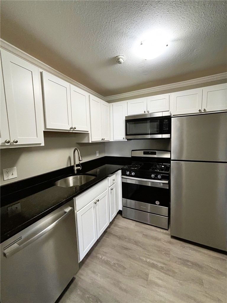 395 Mendon Road, Unit D1 North Smithfield, RI 02896 - Photo 3 of 11