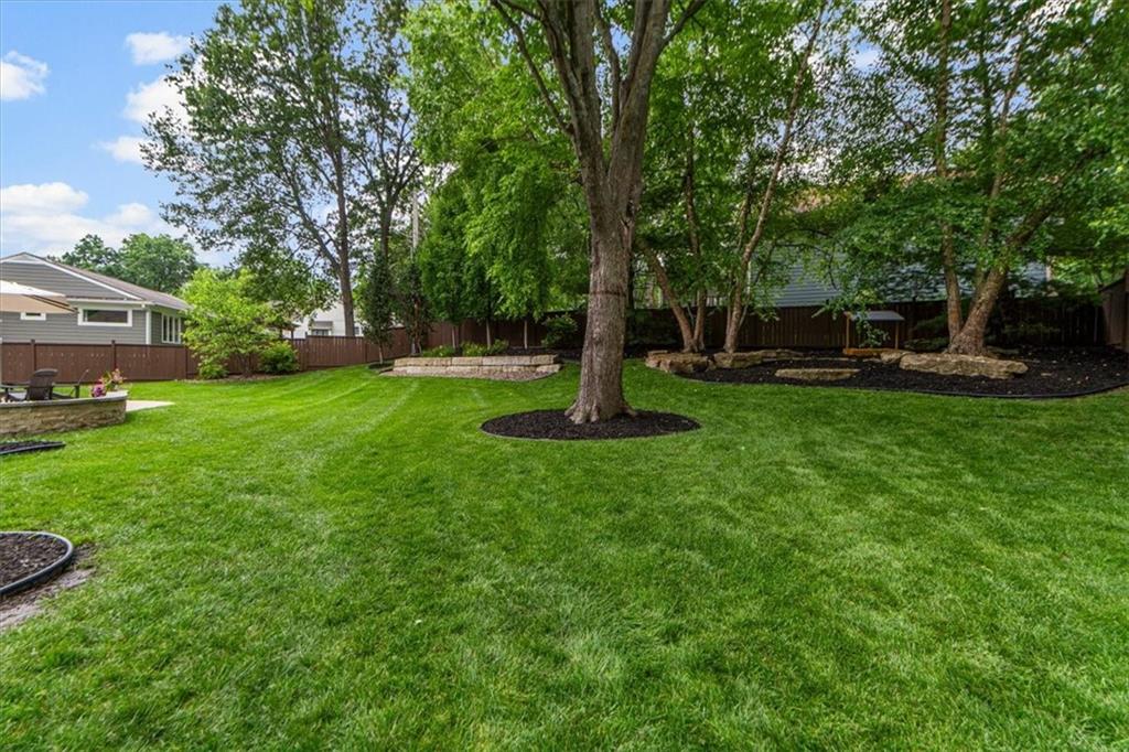 5726 Howe Drive Fairway, KS 66205 - Photo 5 of 10