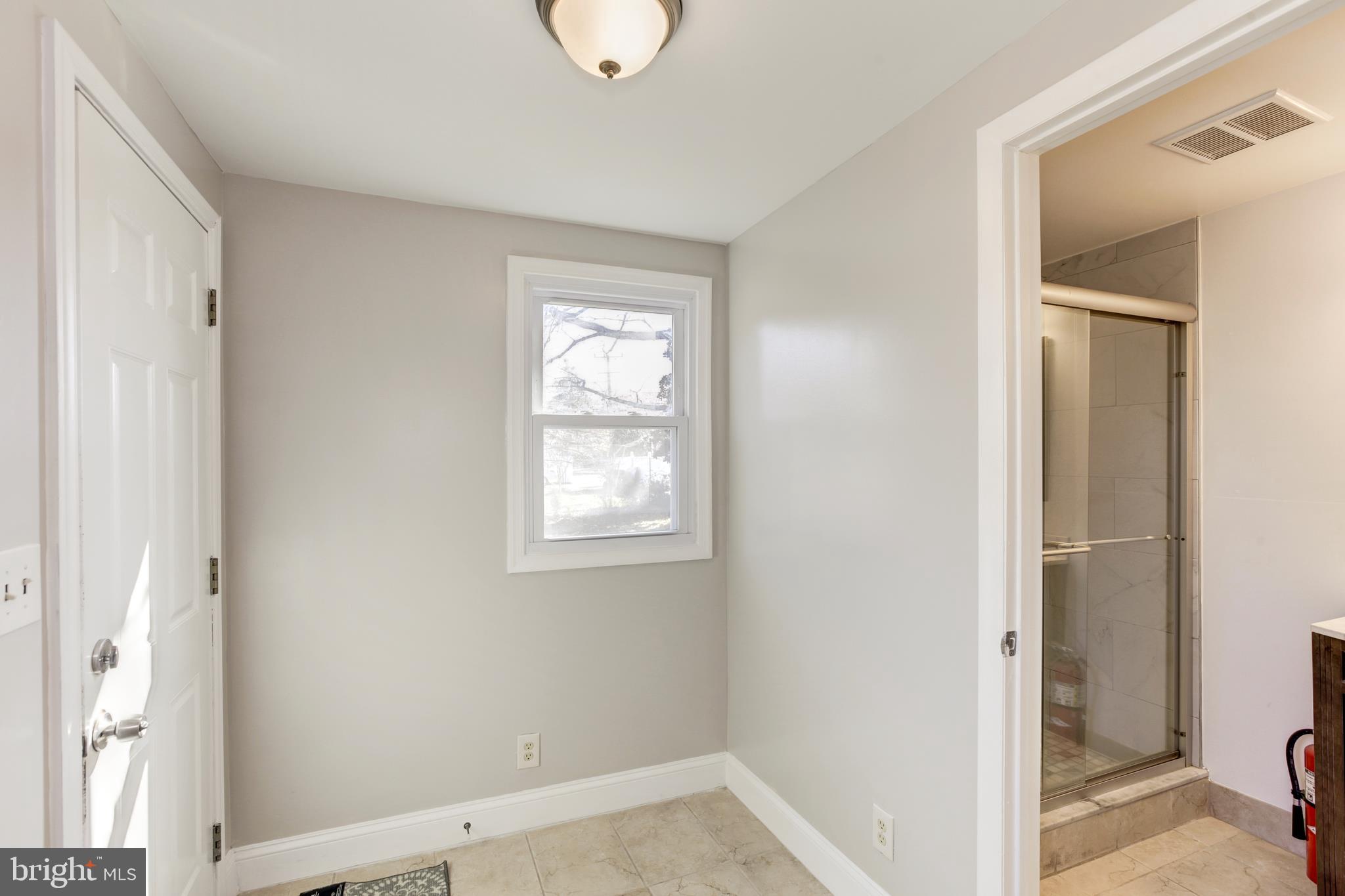 2001 Amherst Road Hyattsville, MD 20783 - Photo 14 of 36 Mud room