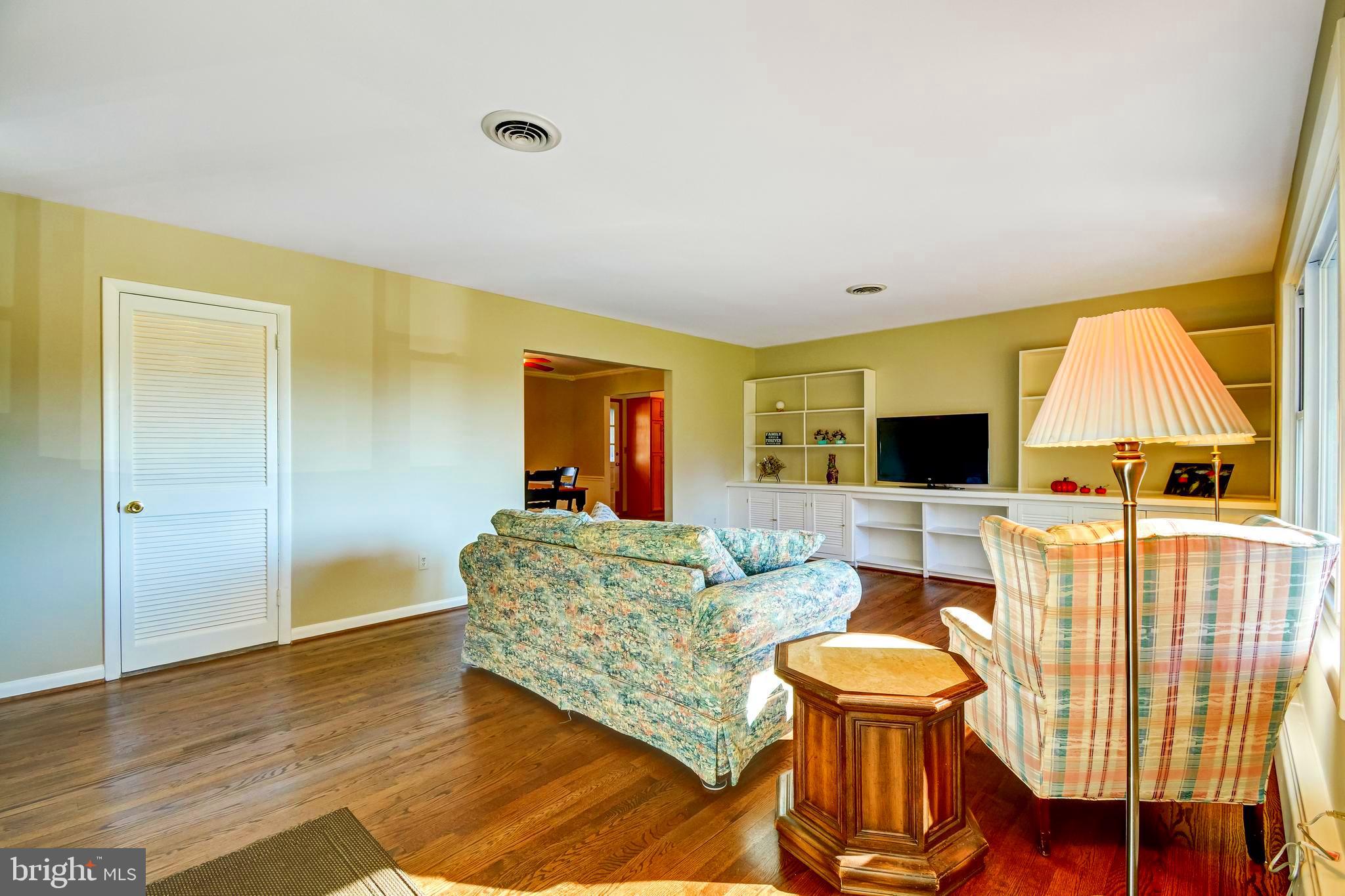 9934 Frederick Road Ellicott City, MD 21042 - Photo 6 of 59 Gallery Image 6