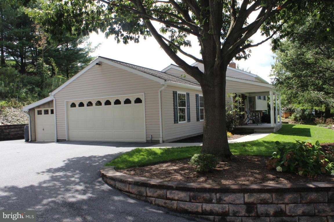 420 Hopeland Road Stevens, PA 17578 - Photo 1 of 38