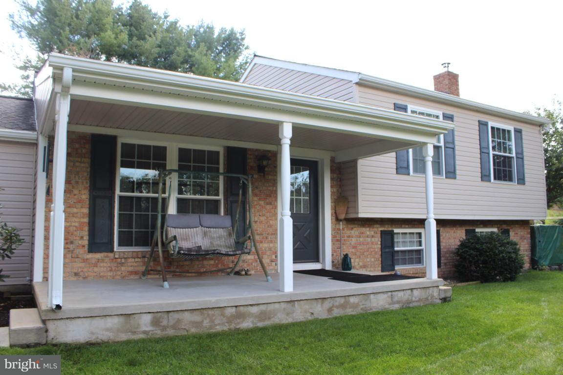 420 Hopeland Road Stevens, PA 17578 - Photo 2 of 38