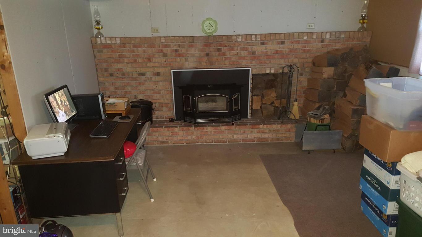 420 Hopeland Road Stevens, PA 17578 - Photo 13 of 38