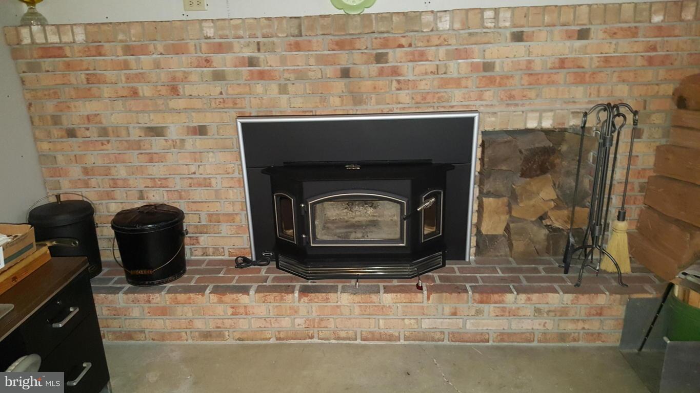 420 Hopeland Road Stevens, PA 17578 - Photo 14 of 38