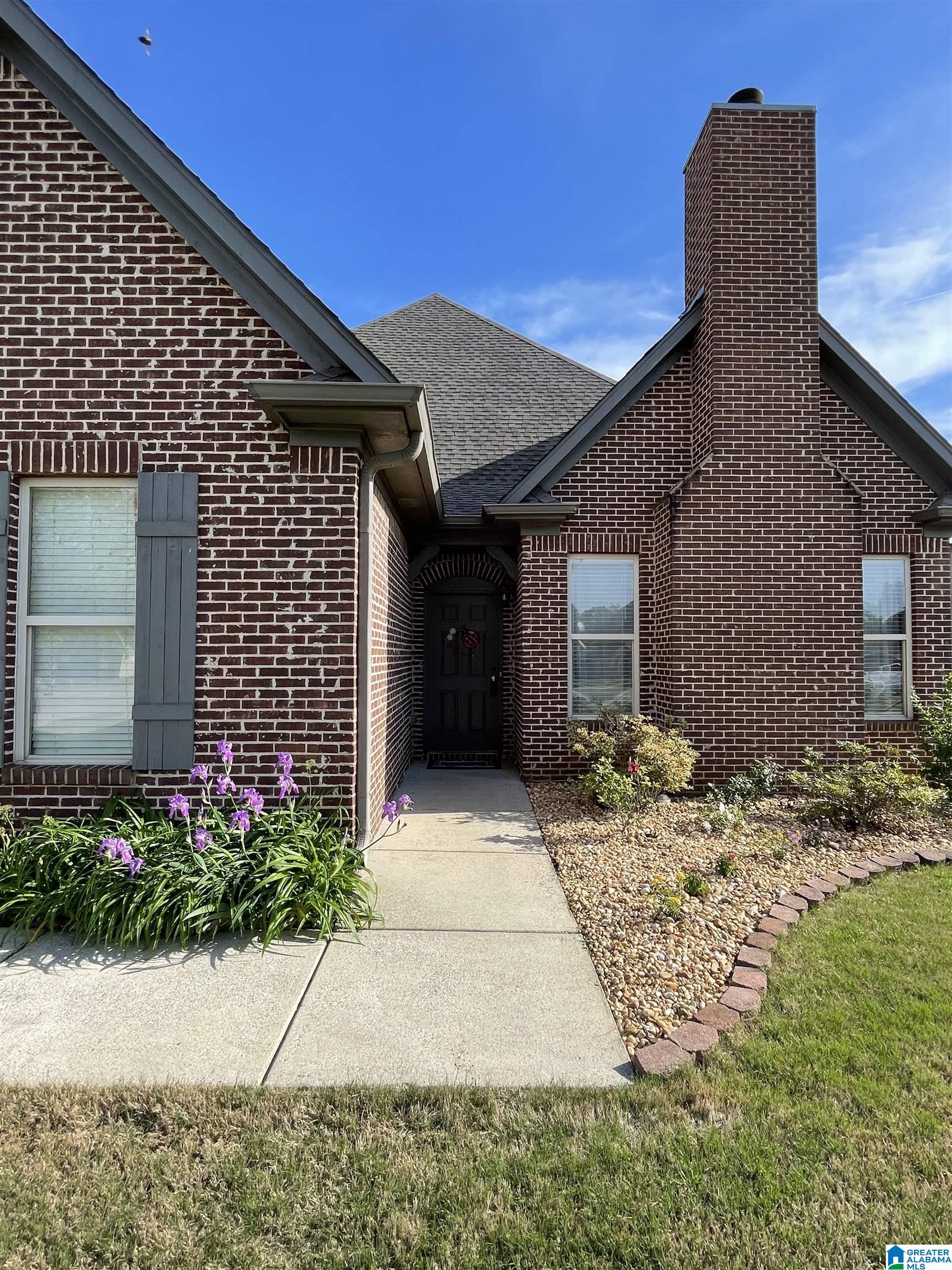 856 Barkley Drive Alabaster, AL 35007 - Photo 2 of 48