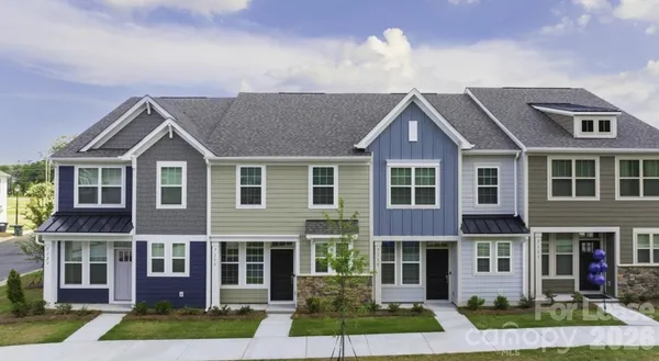$2,576 | 17112 Birchwood Farm Road, Unit WINDSOR, Pineville, NC 28134