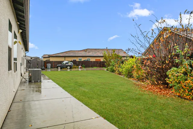 $730,000 | 2941 Loyola Avenue, Clovis, CA 93619