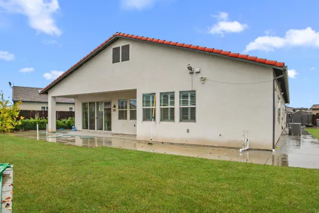 $730,000 | 2941 Loyola Avenue, Clovis, CA 93619