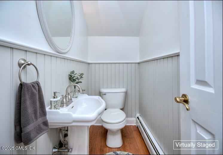 300 Soundview Avenue, Unit DUPLEX Fairfield, CT 06825 - Photo 13 of 27 a bathroom with a sink toilet and a mirror
