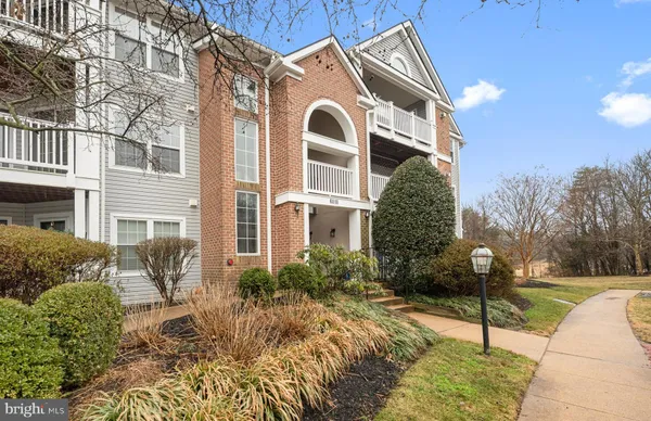$2,800 | 6111 Wigmore Lane, Unit F, Alexandria, VA 22315