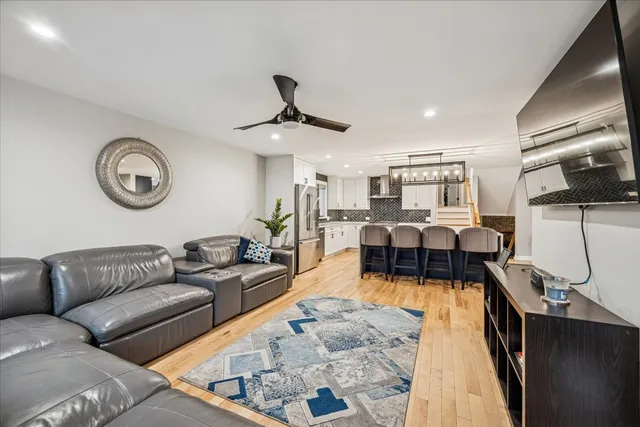 $1,050,000 | 1108 South Maple Avenue, Oak Park, IL 60304