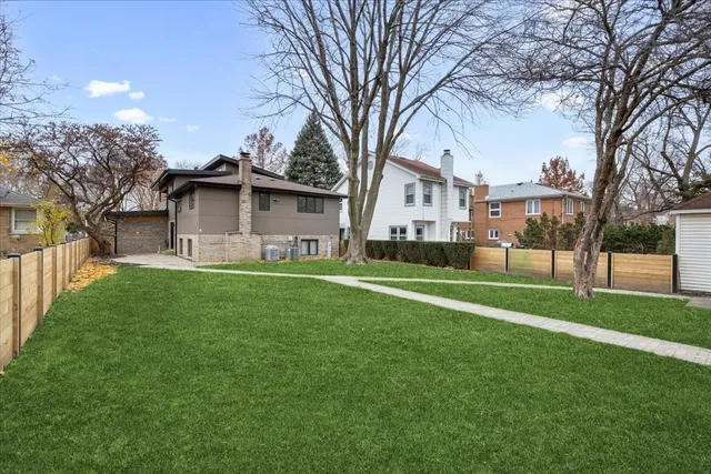 $1,050,000 | 1108 South Maple Avenue, Oak Park, IL 60304