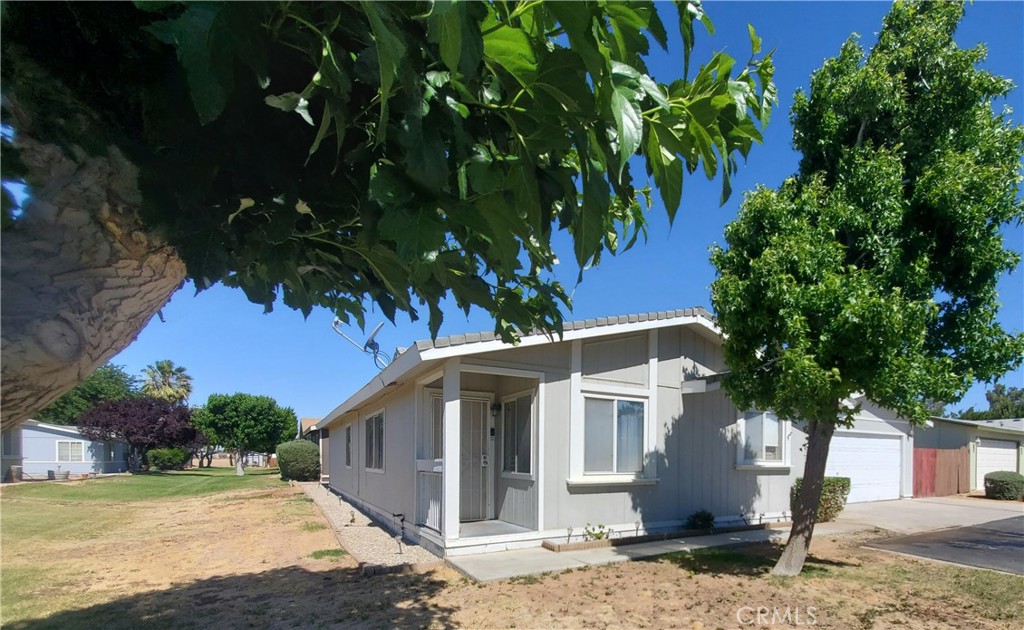 21621 Sandia Road, Unit 31 Apple Valley, CA 92308 - Photo 4 of 46
