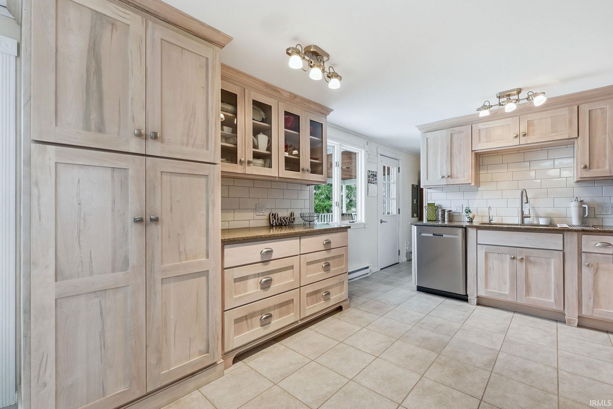 11708 North Ogden Road North Manchester, IN 46962 - Photo 9 of 36