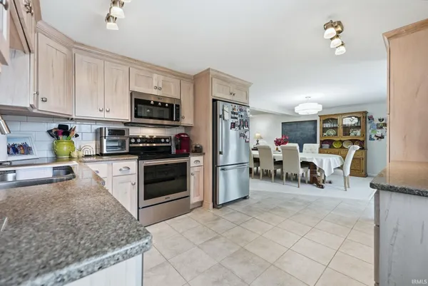 11708 North Ogden Road, North Manchester, IN 46962