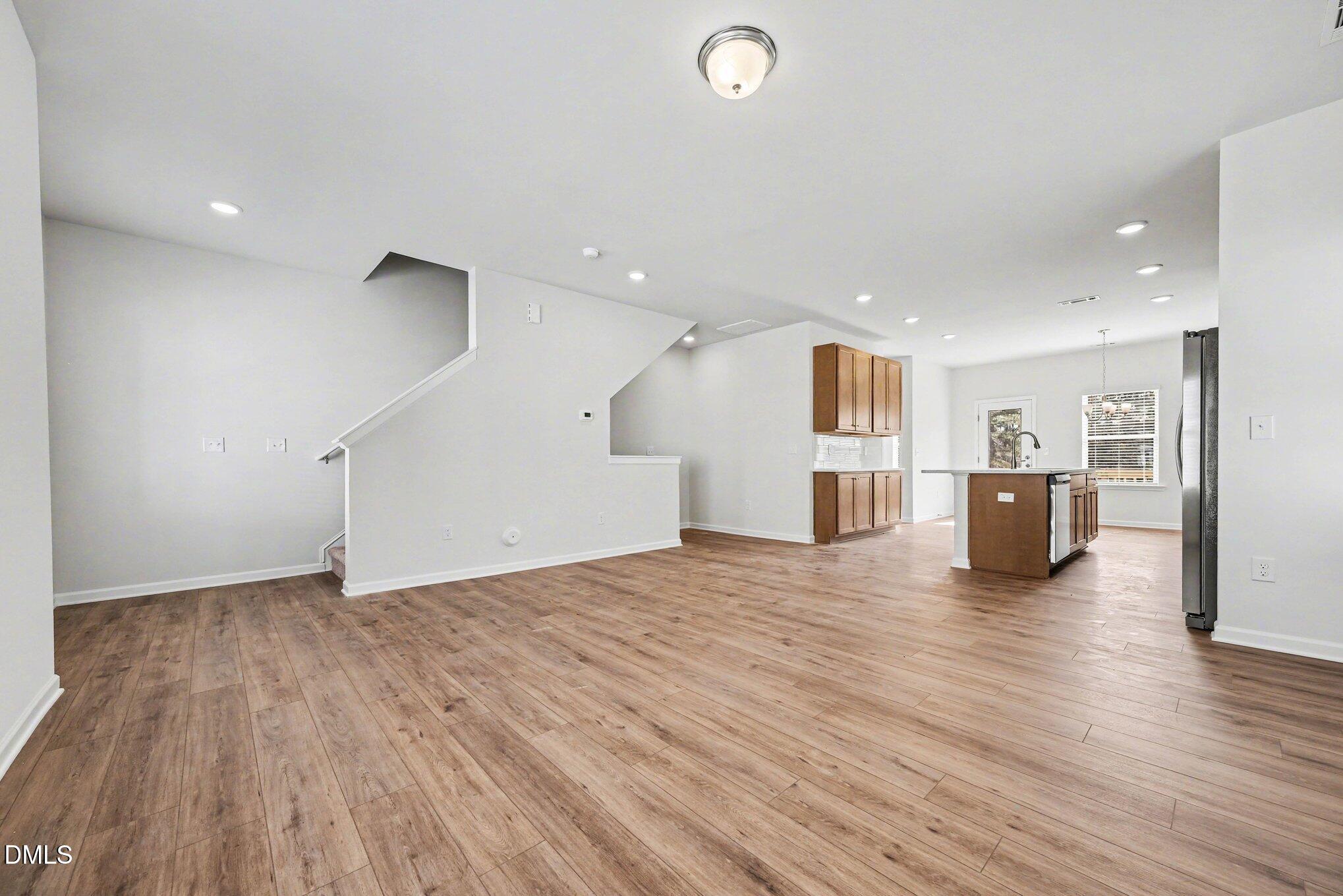 730 Orch Vista Circle Raleigh, NC 27606 - Photo 5 of 28 004_file_3475