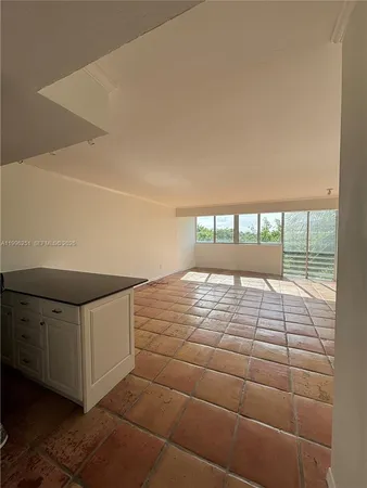 $745,000 | 555 Crandon Boulevard, Unit 43, Key Biscayne, FL 33149