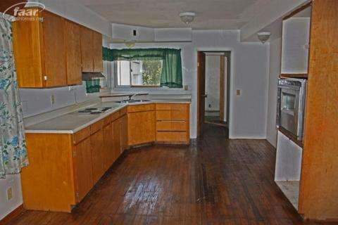 2276 North Nichols Road Flushing, MI 48433 - Photo 5 of 10 20238865-4.JPG