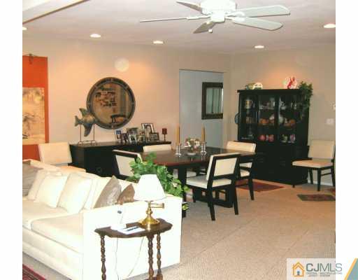 26 Rainford Road Edison, NJ 08820 - Photo 3 of 8 Gallery Image 3