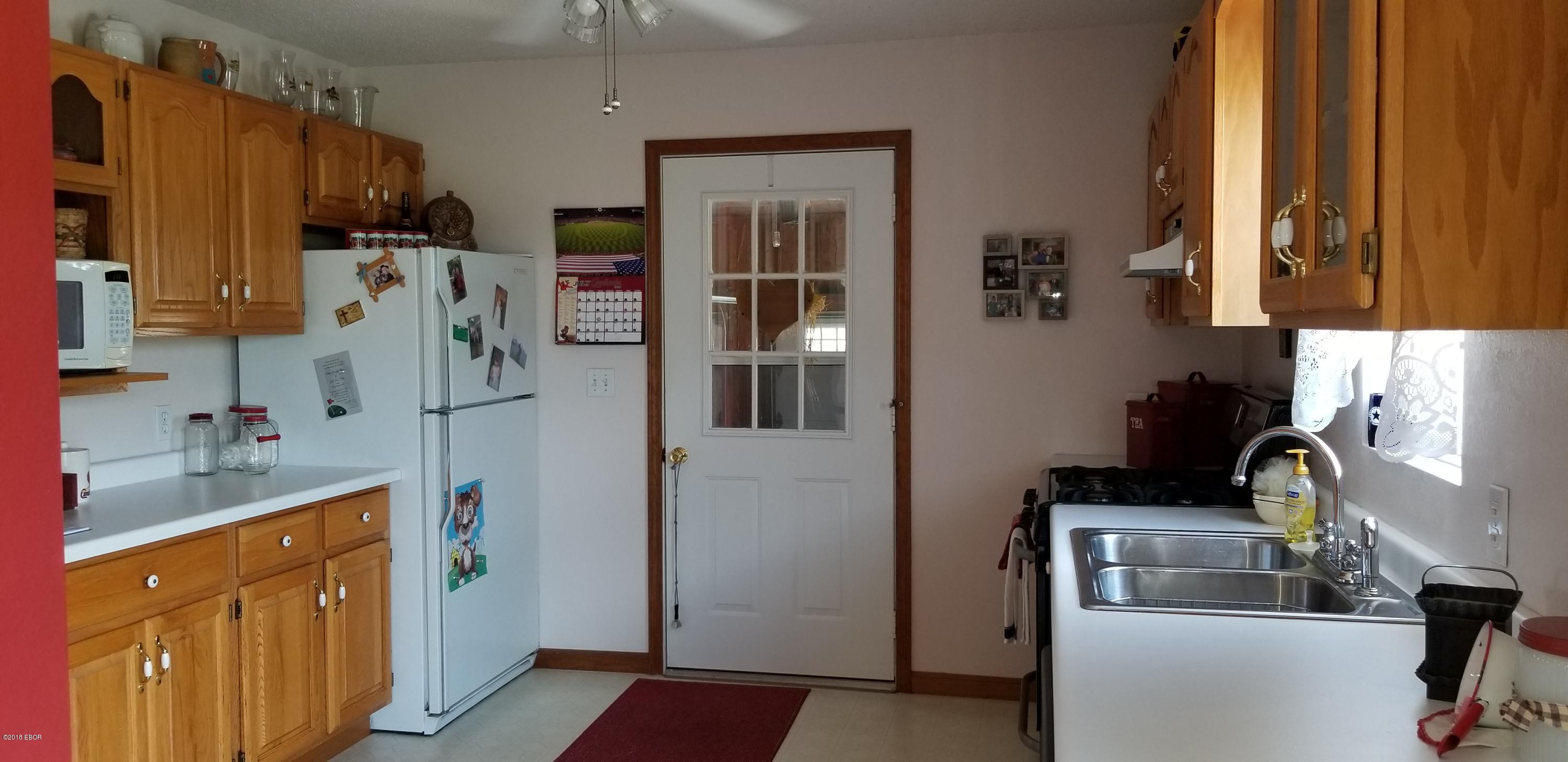 1432 Red Stripe Road Odin, IL 62870 - Photo 14 of 44