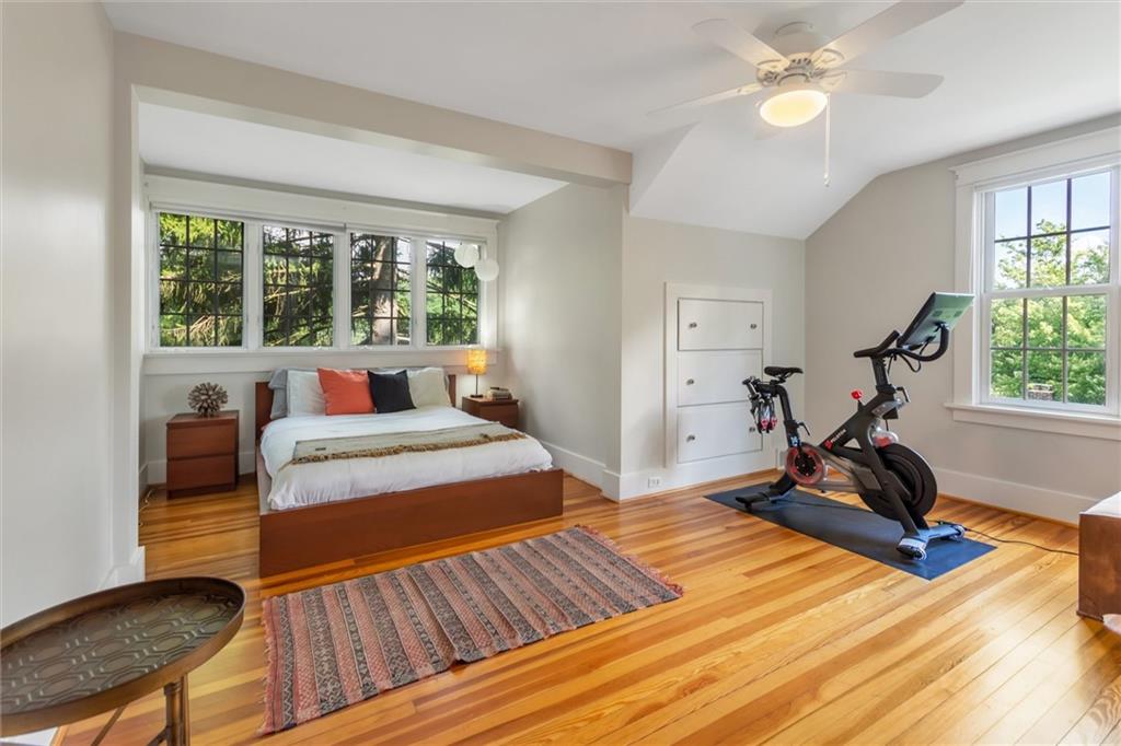 227 Woodside Road Pittsburgh, PA 15221 - Photo 14 of 25 Gallery Image 14