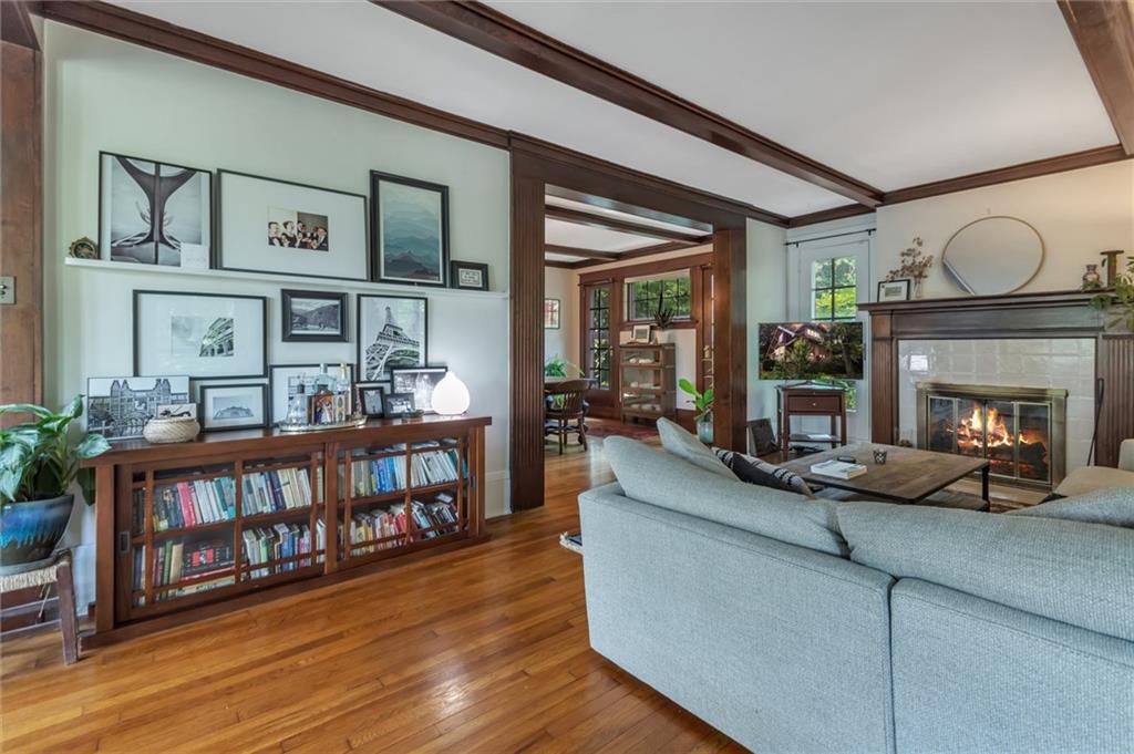 227 Woodside Road Pittsburgh, PA 15221 - Photo 5 of 25 Gallery Image 5