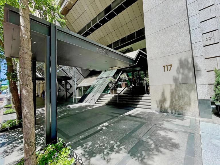 117 East 57th Street, Unit 35H Manhattan, NY 10022 - Photo 10 of 17 Photo 10