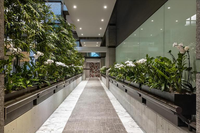 117 East 57th Street, Unit 35H Manhattan, NY 10022 - Photo 11 of 17 Photo 11