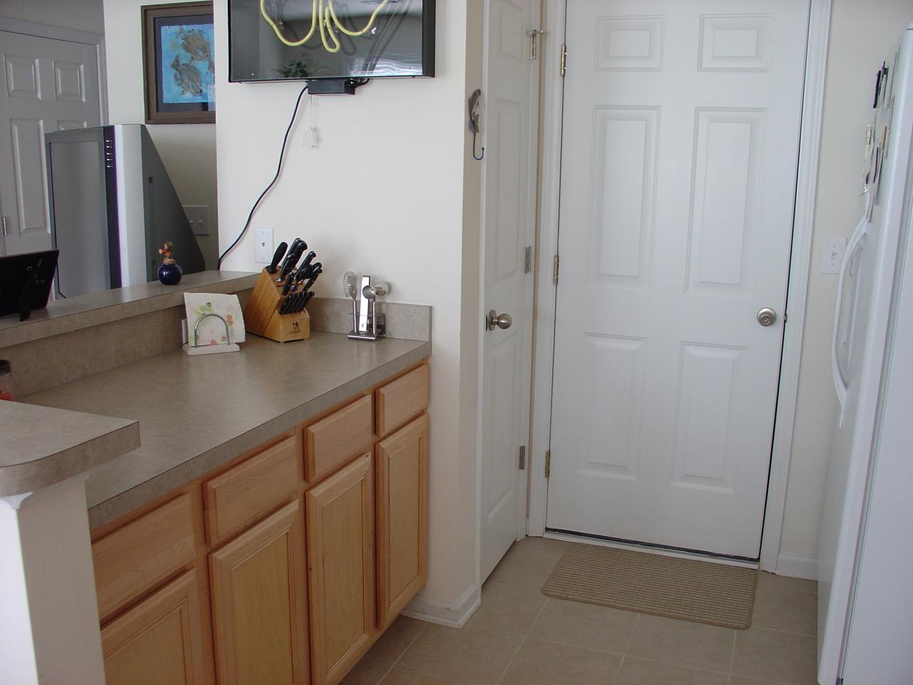 8714 Little Hoop Road Roanoke, VA 24019 - Photo 8 of 10 Another View Of The Kitchen