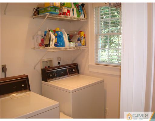 293 Franklin Road North Brunswick, NJ 08902 - Photo 15 of 25 Gallery Image 15