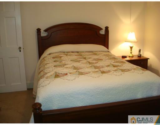 293 Franklin Road North Brunswick, NJ 08902 - Photo 16 of 25 Gallery Image 16