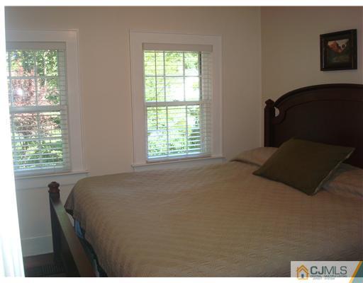 293 Franklin Road North Brunswick, NJ 08902 - Photo 18 of 25 Gallery Image 18