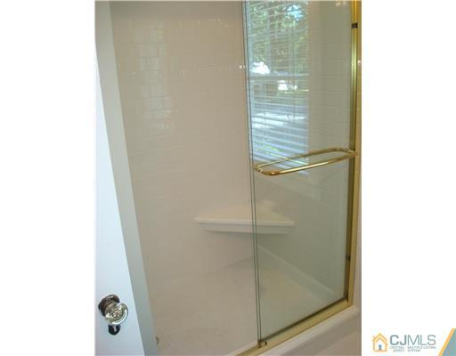 293 Franklin Road North Brunswick, NJ 08902 - Photo 20 of 25 Gallery Image 20