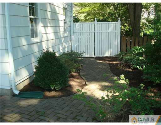 293 Franklin Road North Brunswick, NJ 08902 - Photo 25 of 25 Gallery Image 25