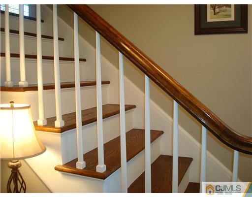 293 Franklin Road North Brunswick, NJ 08902 - Photo 9 of 25 Gallery Image 9