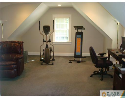 293 Franklin Road North Brunswick, NJ 08902 - Photo 10 of 25 Gallery Image 10