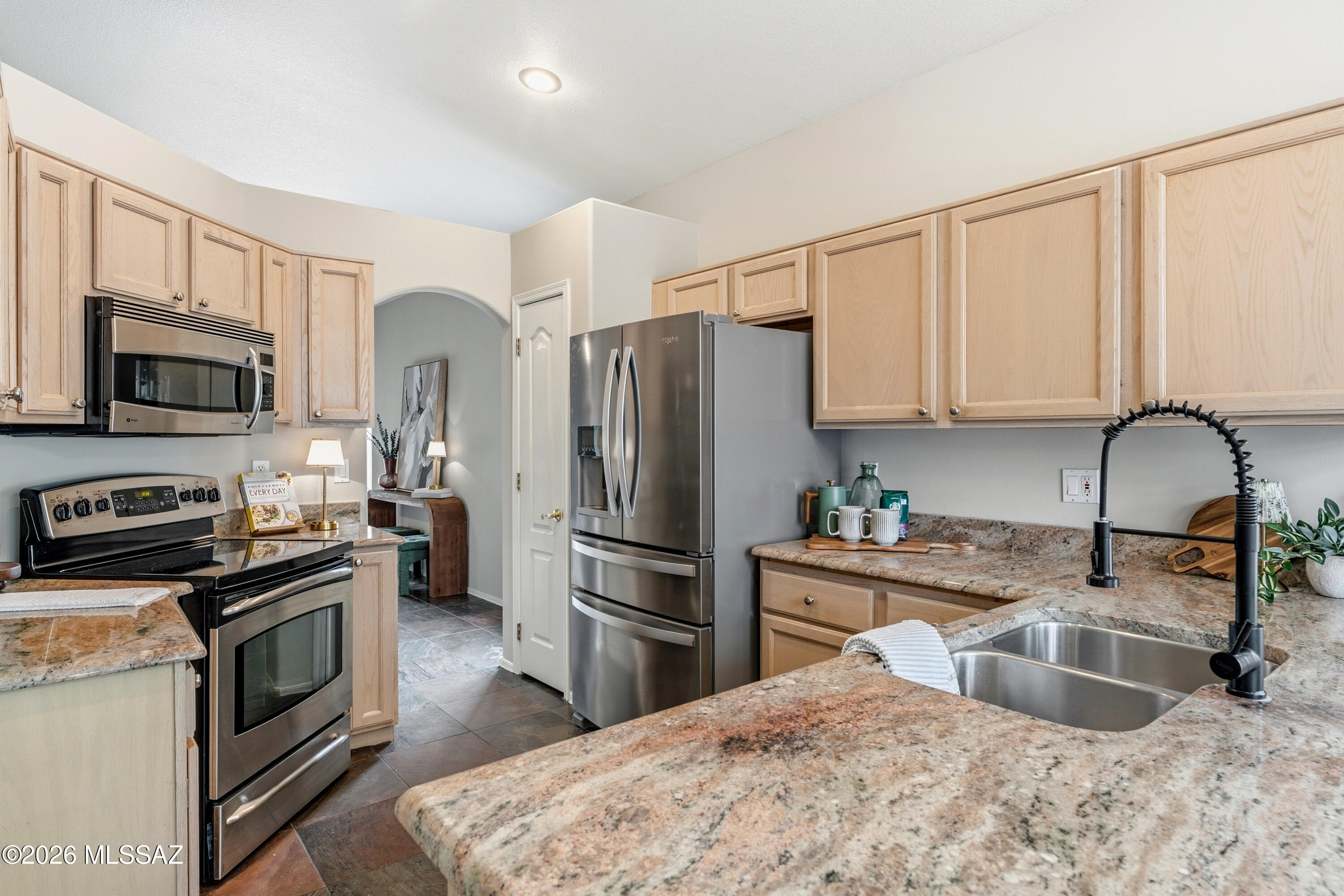 7712 East Elk Creek Road Tucson, AZ 85750 - Photo 6 of 48