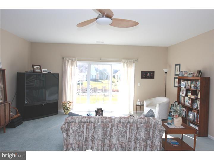 122 Whitall Road Glassboro, NJ 08028 - Photo 5 of 10 Living Room