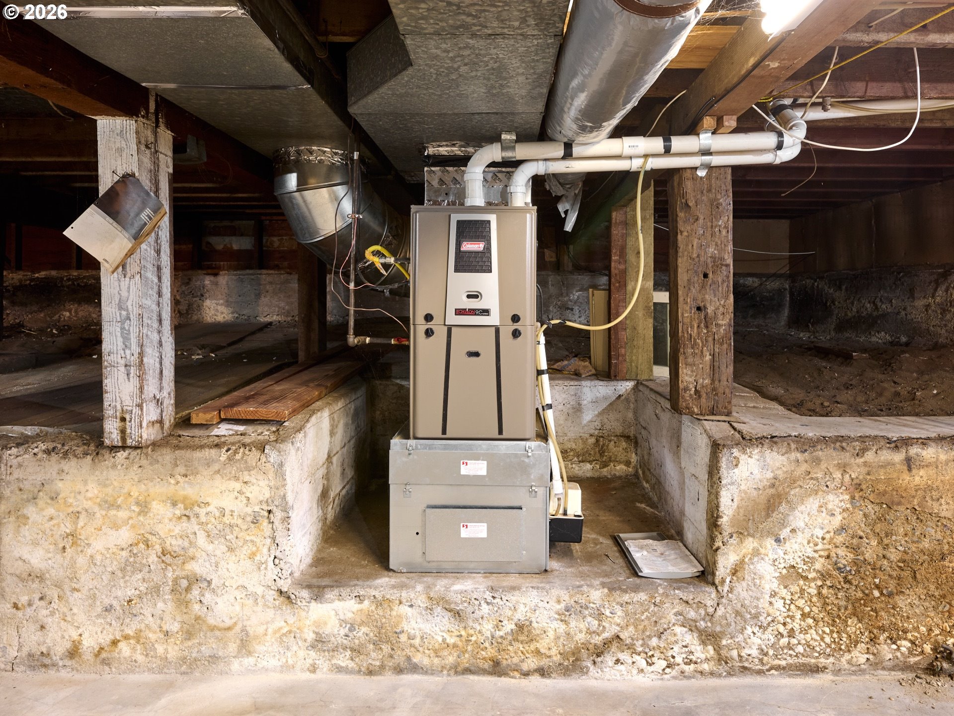216 South James Street Silverton, OR 97381 - Photo 23 of 31 a view of a storage room