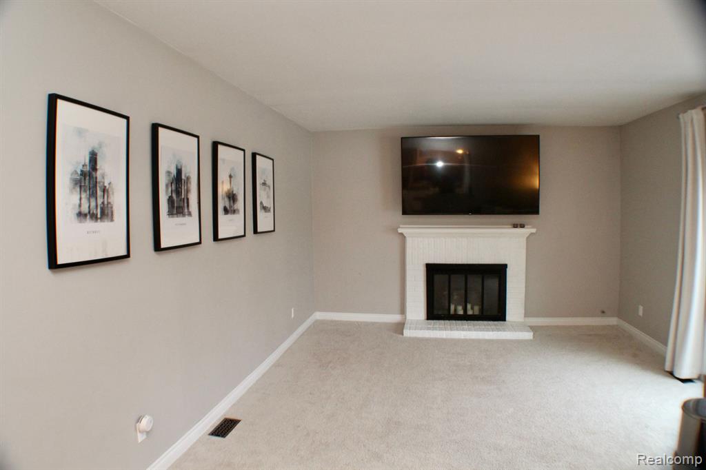 1532 Grandview Drive Rochester Hills, MI 48306 - Photo 18 of 40