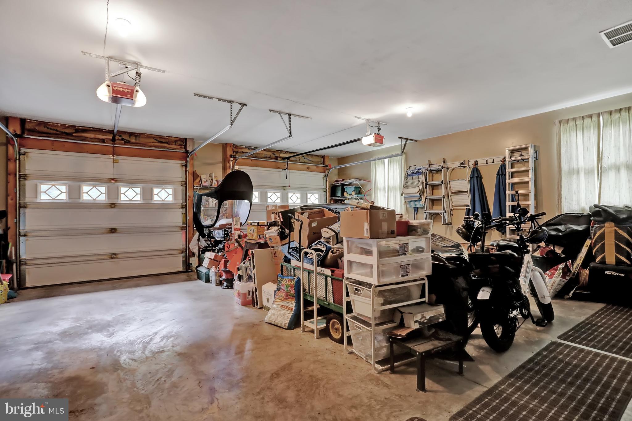 2205 Holly Neck Road Baltimore, MD 21221 - Photo 23 of 72 Garage