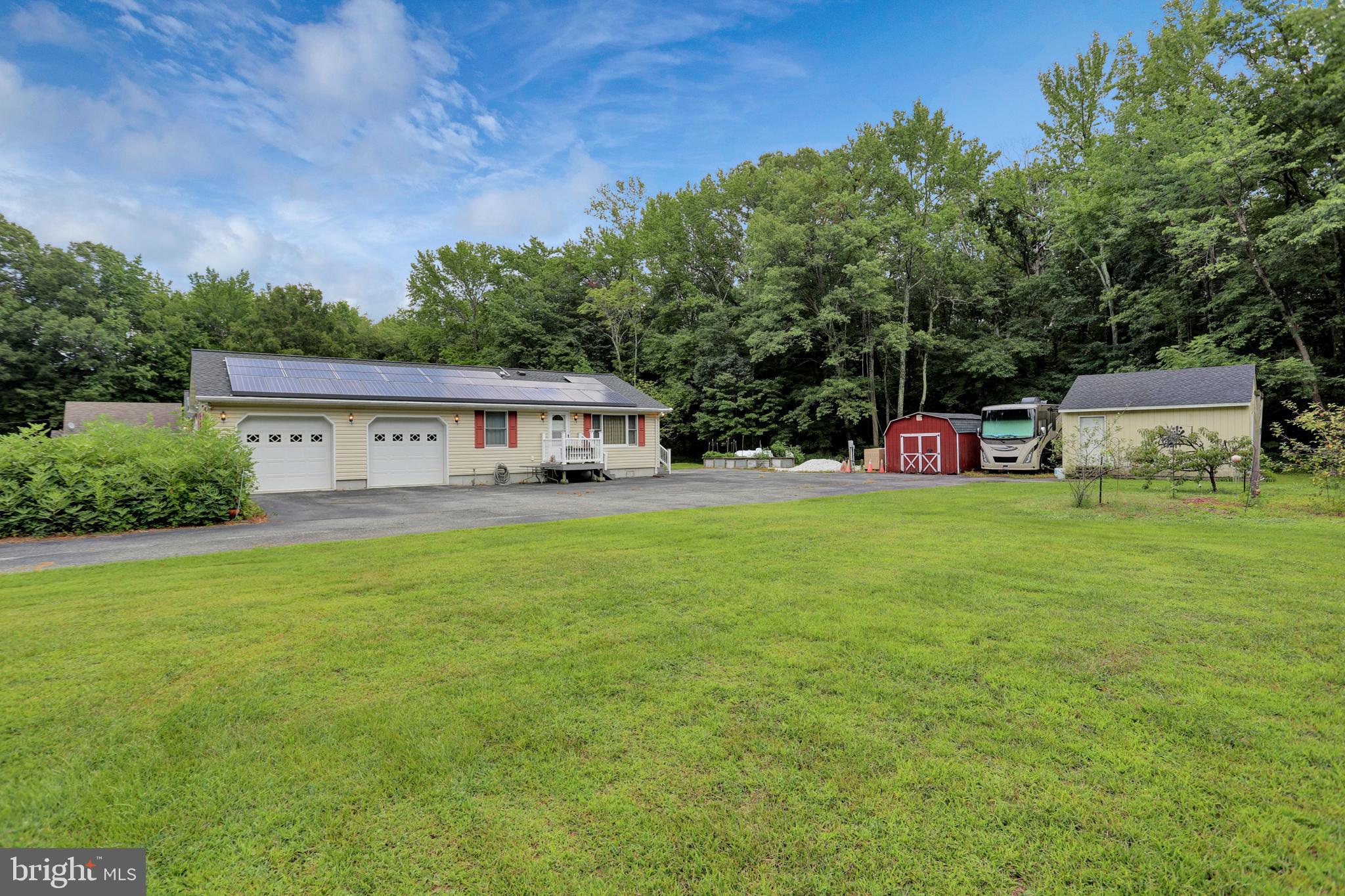 2205 Holly Neck Road Baltimore, MD 21221 - Photo 45 of 72 Exterior Side with parking pad