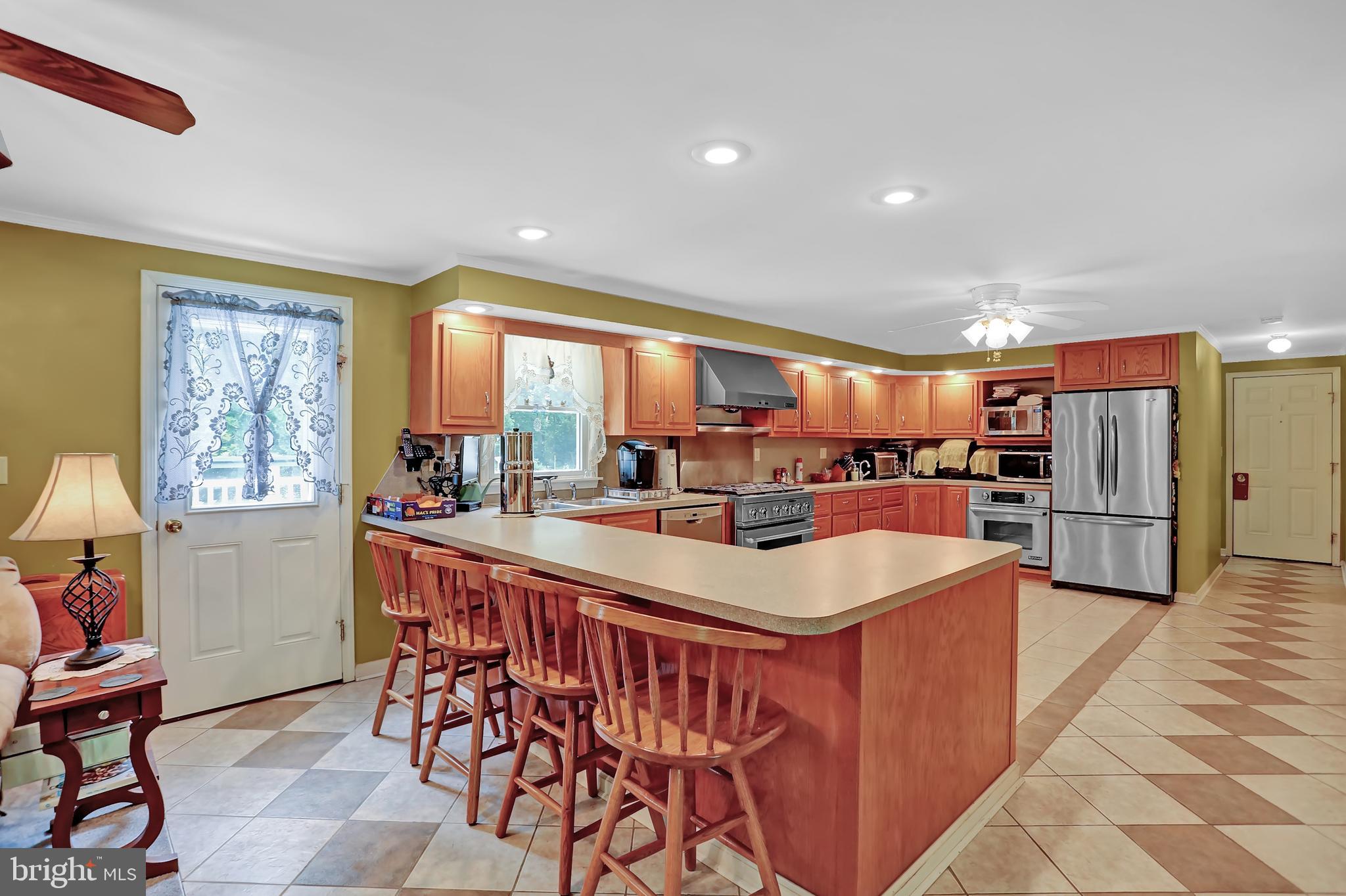 2205 Holly Neck Road Baltimore, MD 21221 - Photo 6 of 72 Main Kitchen