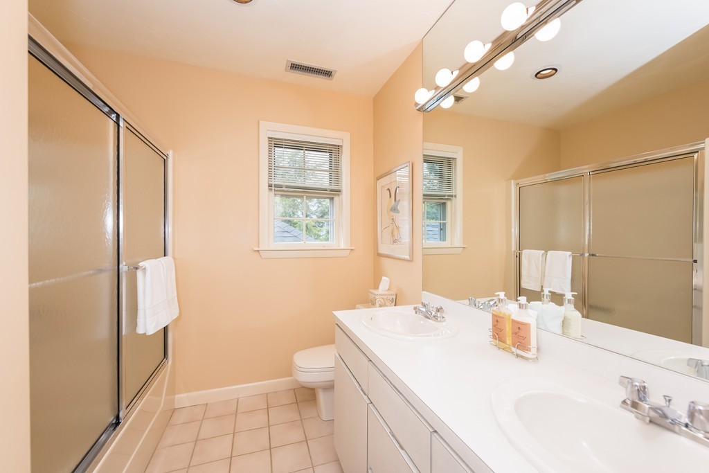 10 Ida Road Marblehead, MA 01945 - Photo 18 of 28