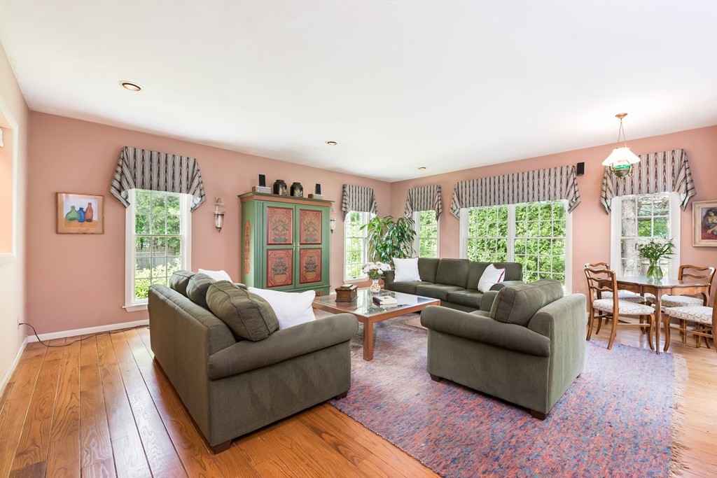 10 Ida Road Marblehead, MA 01945 - Photo 3 of 28