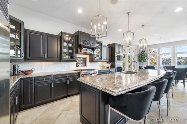 $3,050,000 | 764 Via Del Lago Drive, Sunrise Beach, MO 65079