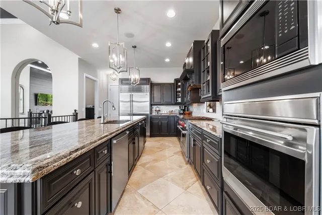 $3,250,000 | 764 Via Del Lago Drive, Sunrise Beach, MO 65079