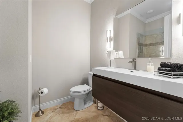 $3,250,000 | 764 Via Del Lago Drive, Sunrise Beach, MO 65079